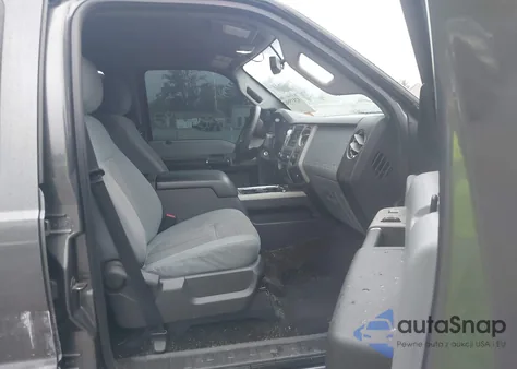 2015 Ford F-250 Xlt z USA, uszkodzony, nr VIN 1FT7W2B62FEC50538